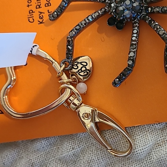 Betsey johnson 🕷 Bag charm - Picture 4 of 4